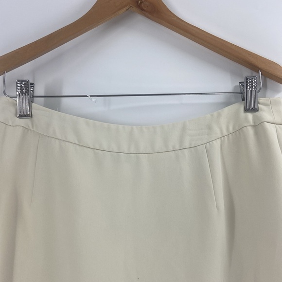 Jones New York cream pencil skirt career office basic neutral Size 14 - Picture 2 of 12